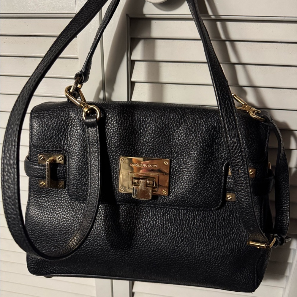 Michael Kors Astrid Medium Black Pebbled Leather Satchel  Gold Tone Turn Lock - Picture 14 of 14